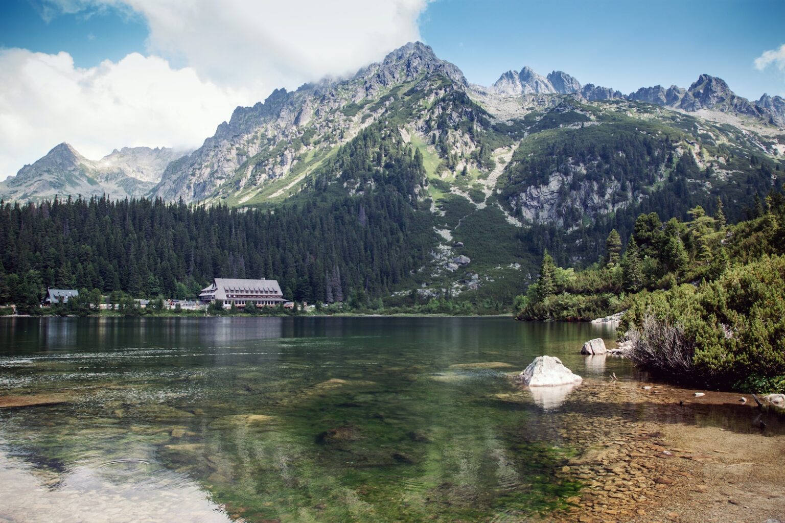 Polskie atrakcje turystyczne,Piękne miejsca w Polsce,Zwiedzanie Tatry,Kraków - historia i kultura,Białowieski Park Narodowy,Gdańsk nad Morzem Bałtyckim,Wrocław - miasto mostów,Zamek w Malborku,Kopalnia soli w Wieliczce,Suwalszczyzna - przyroda,Karpaty - górskie przygody,Mazury - jeziora i woda,Polska podróż,Polskie zabytki,Polskie miasta,Polska przyroda,Polskie plaże,Polskie zamki,Polskie góry,Polskie jeziora